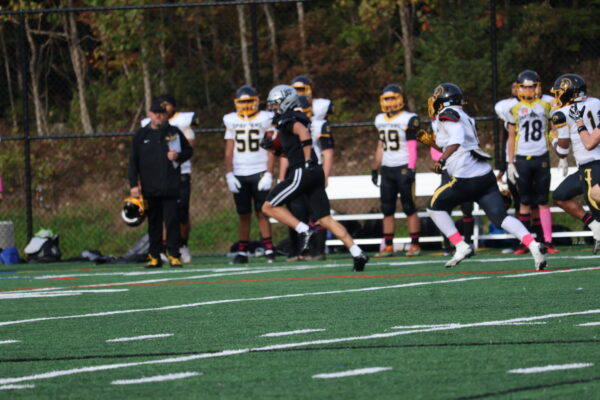 Lockview High Dragons football takes win on Homecoming, Senior Night